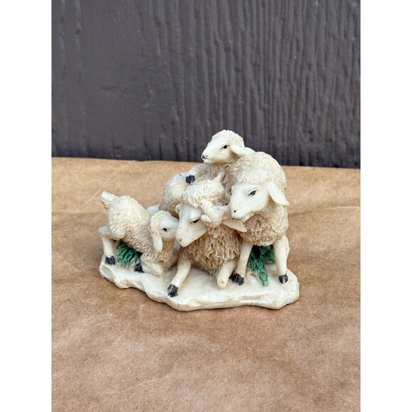 1996 Holiday Workshop Hand-Painted Resin Nativity Scene Replacement Sheep Lamb - Picture 1 of 5